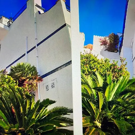 Preciosa Casa Con Vista Al Mar 罗萨斯